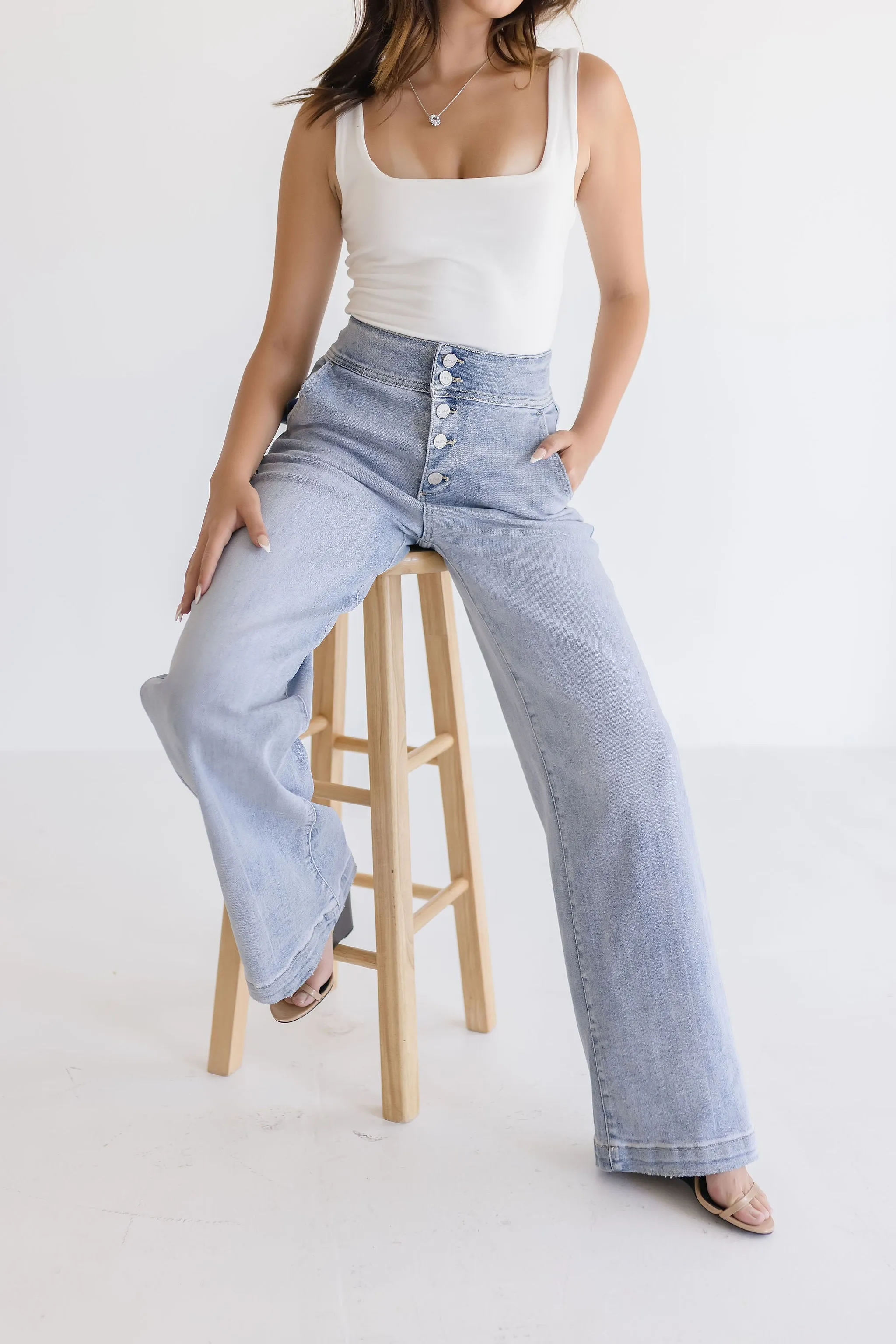 Allison High Rise Wide Leg Jeans Light Wash