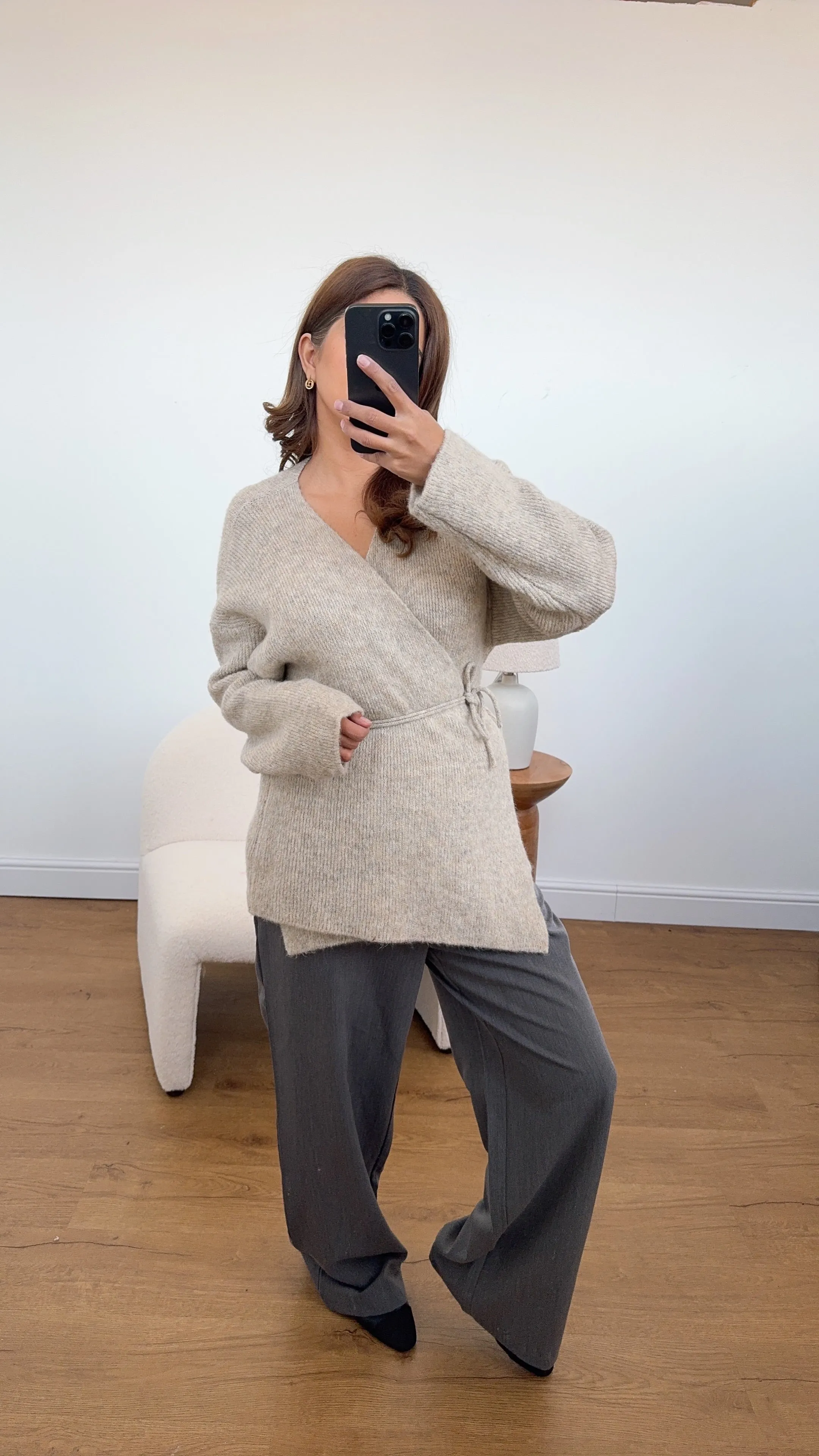 ava jumper in beige