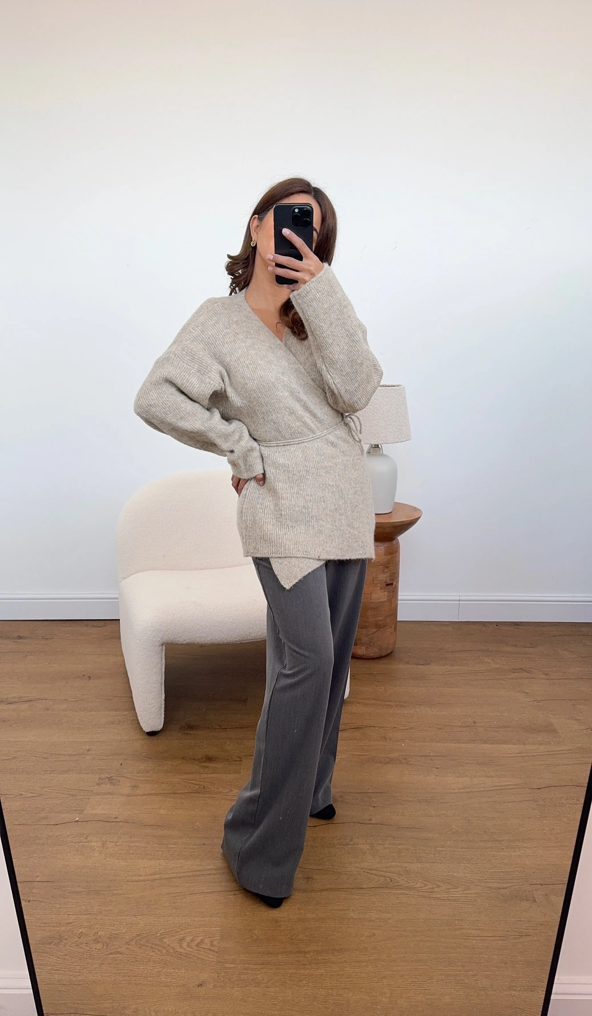 ava jumper in beige