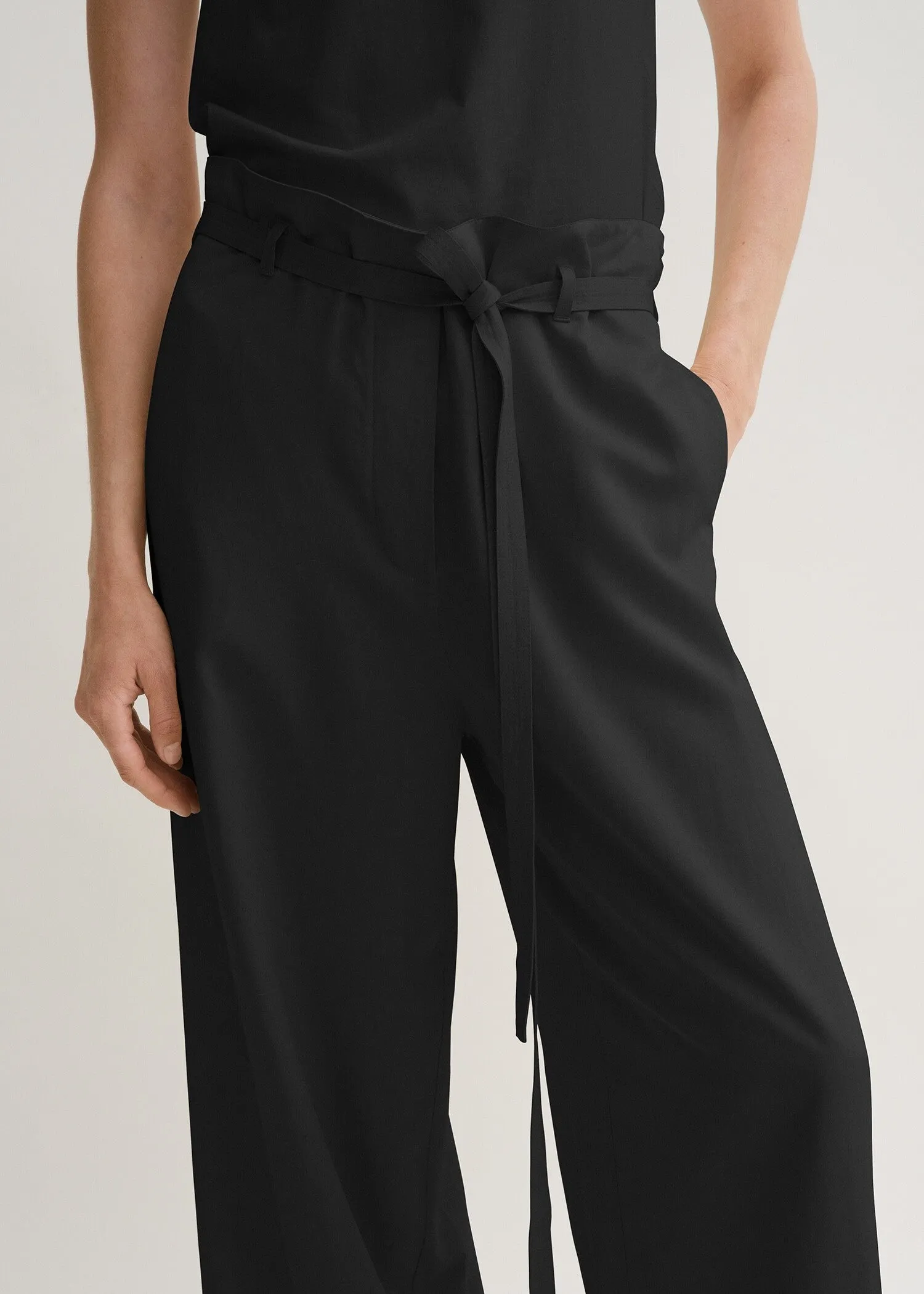 Fluid tie-waist trousers black