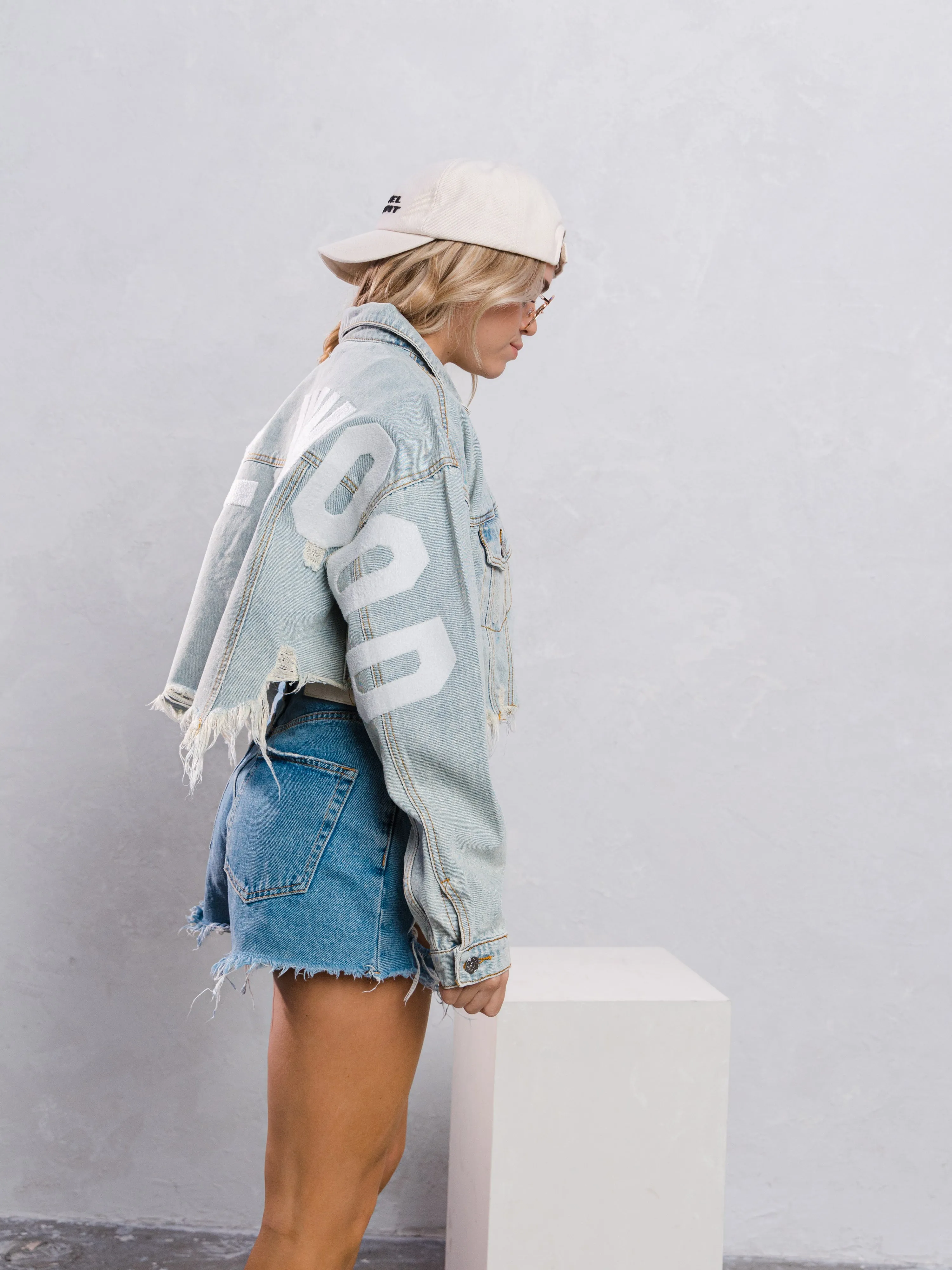 HOLLYWOOD SIGN White Font Crop Denim Jacket