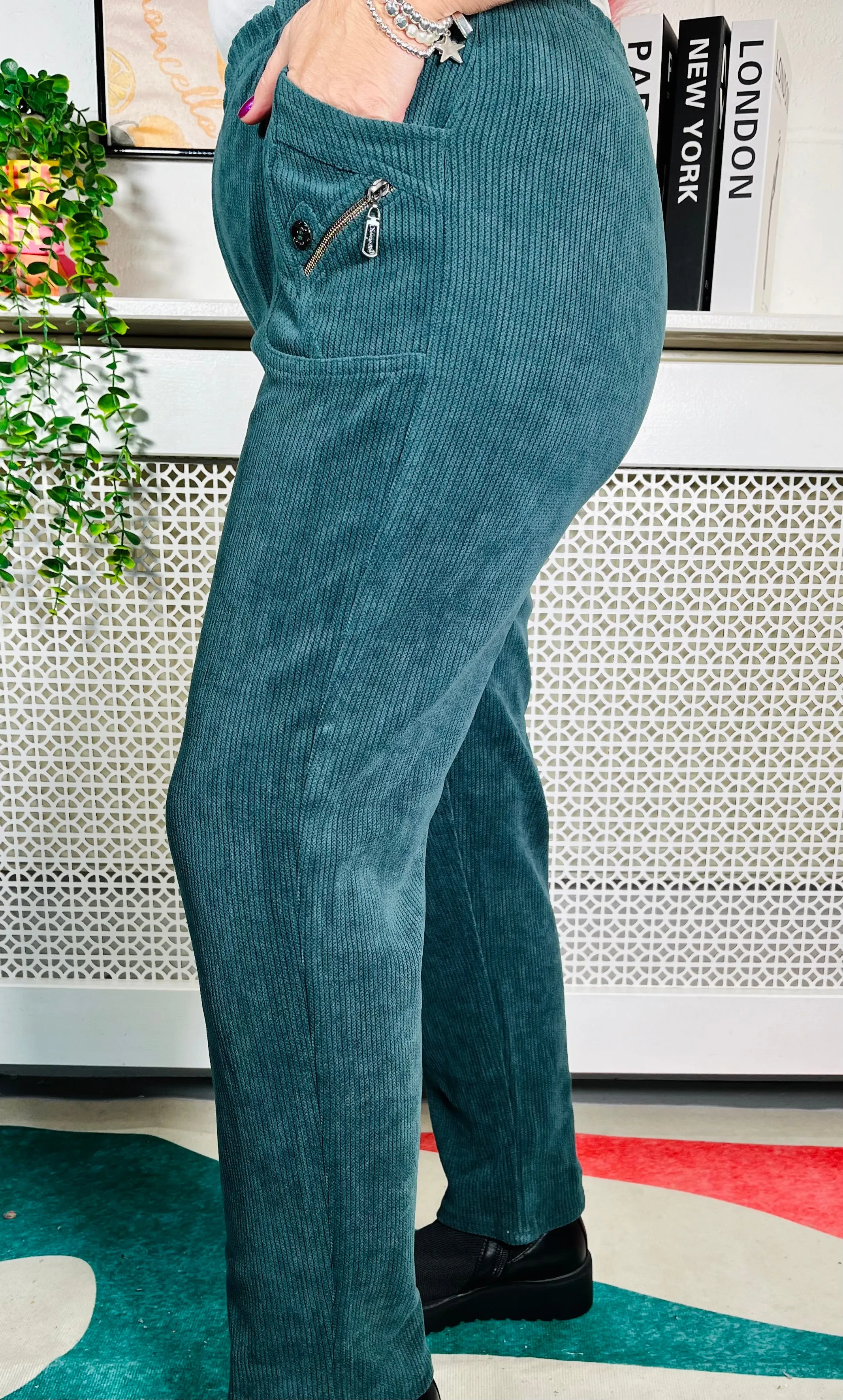 Lorenzo Jumbo Cord Trousers - Bottle Green