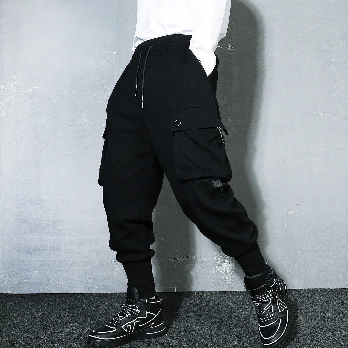 Men Hip Hop Harem Pants Streetwear Elastic Waist Trousers Joggers Multi-pocket Black Sweatpants Men's Clothing WB528