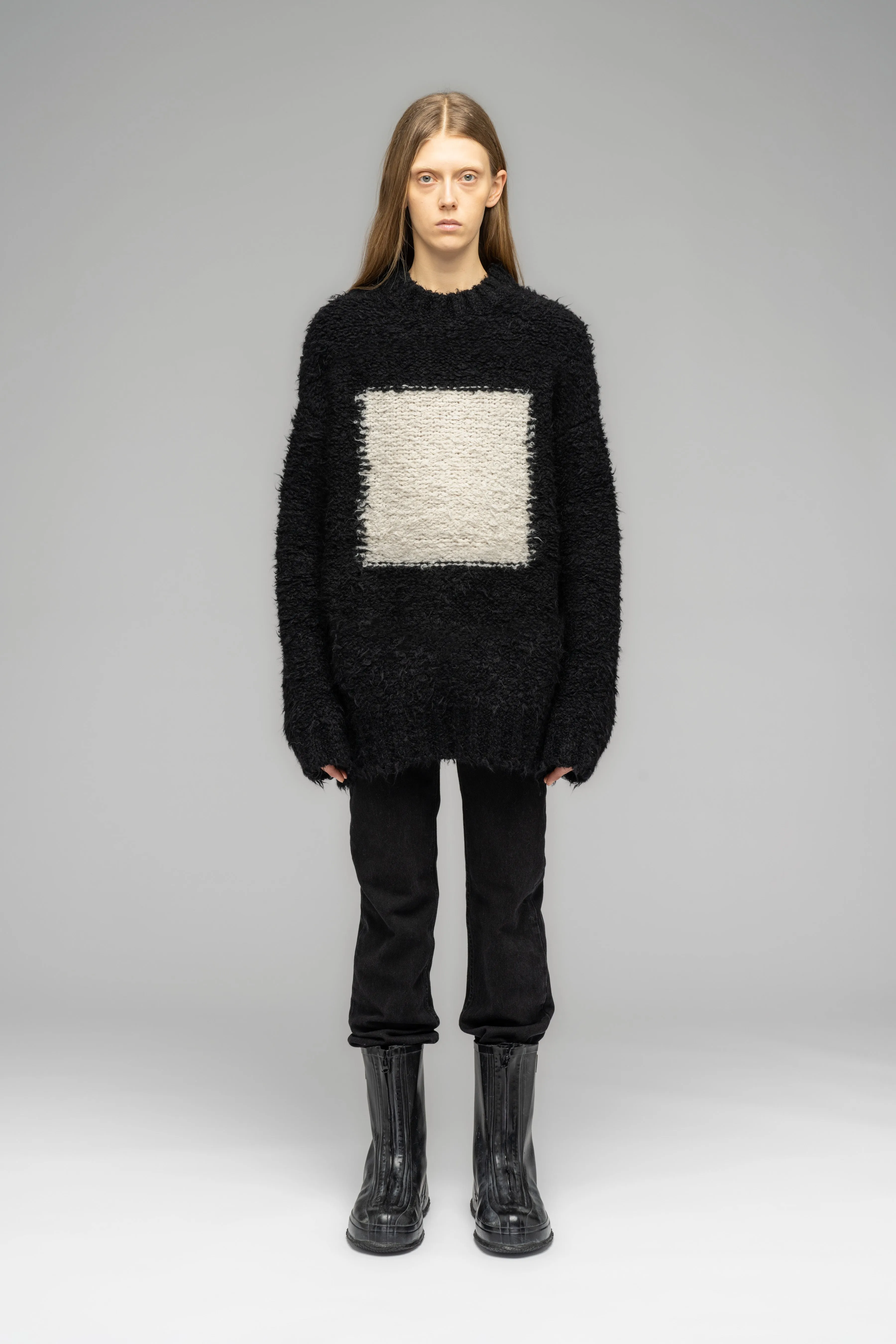 "GROUNDFORM" SQUARE SHAG SWEATER