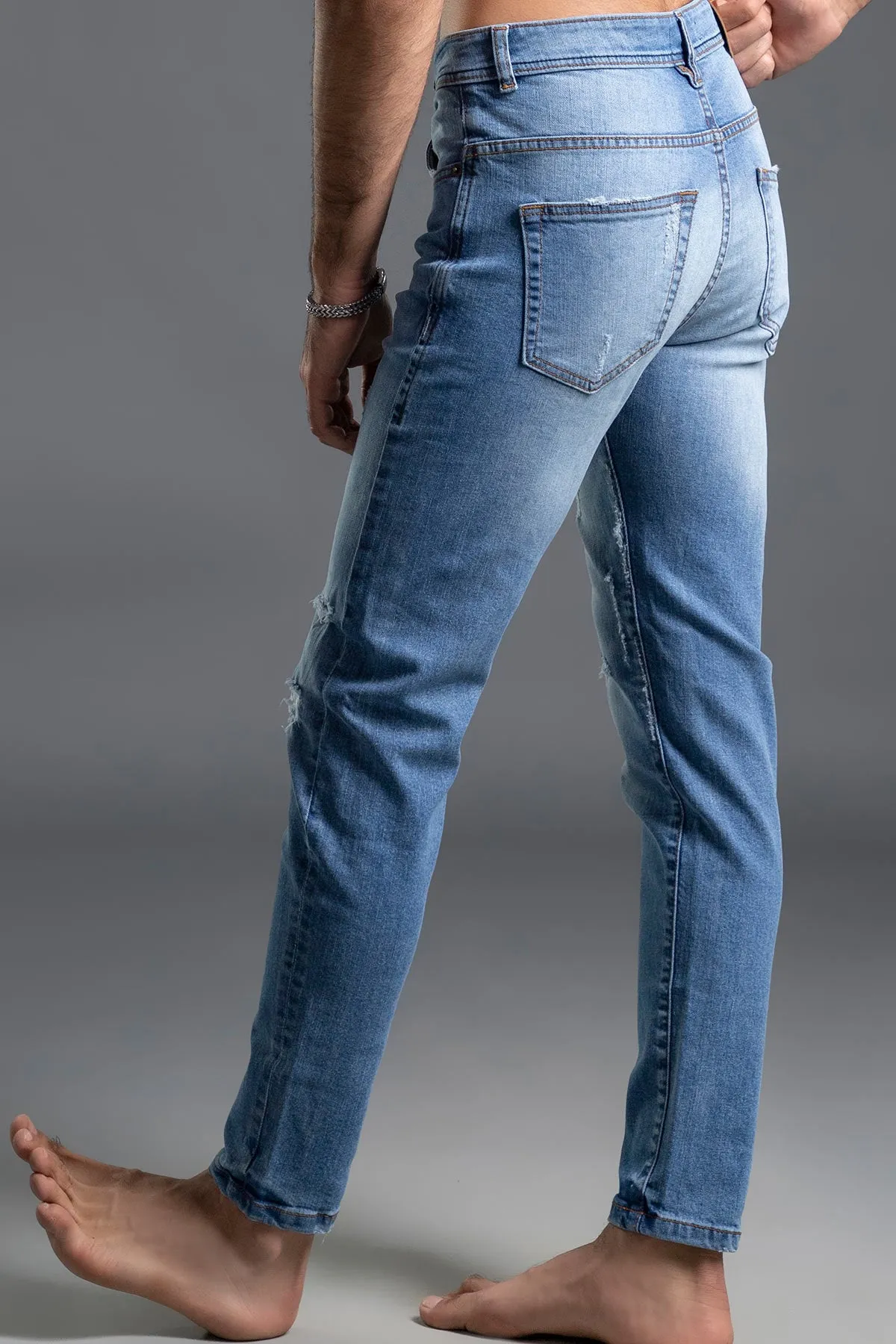 Skinny Mid Rise Jeans (Ice Blue) (Decible freak )