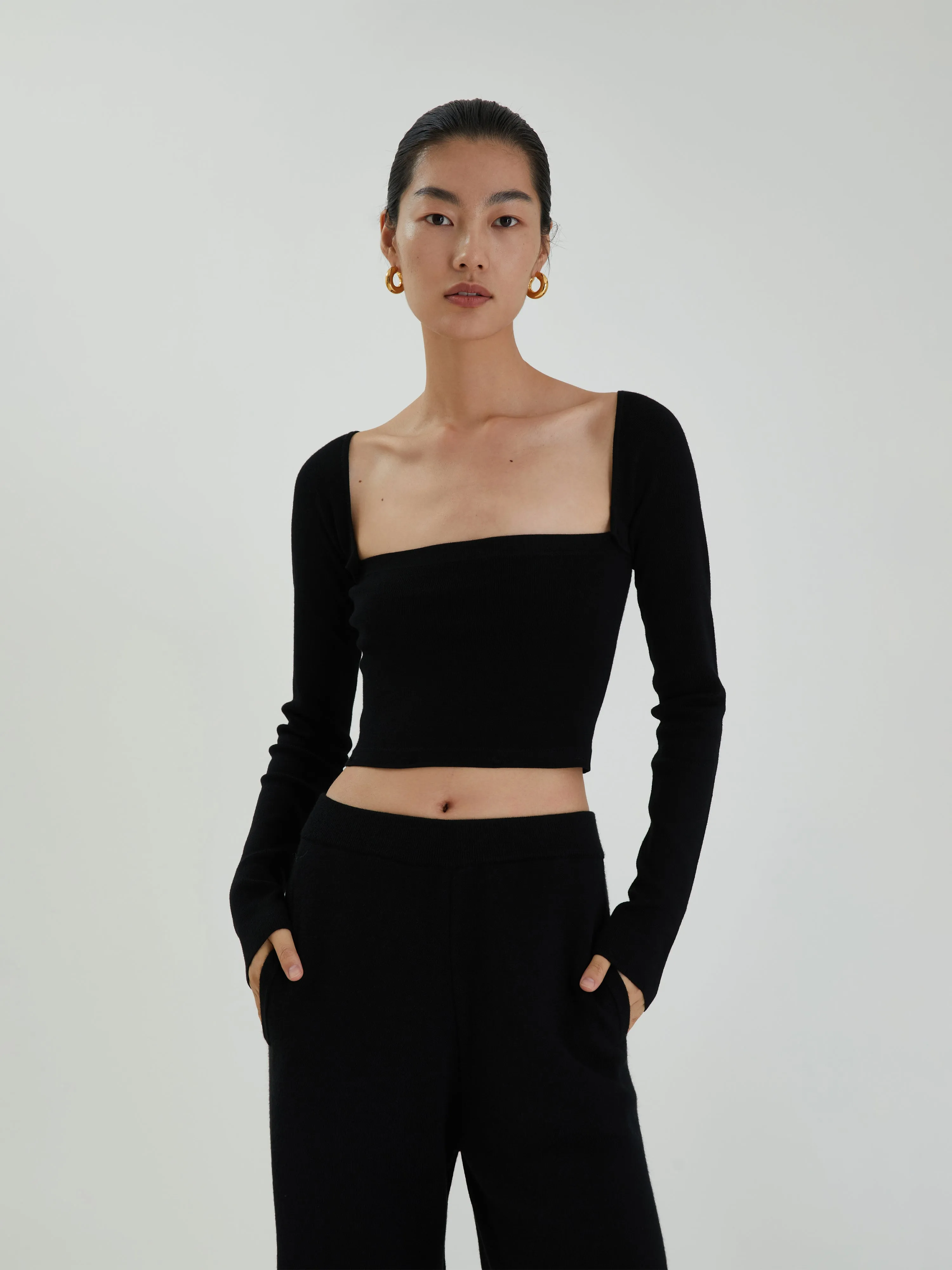 Wool Skin-close Knit Wide Leg Black Trousers